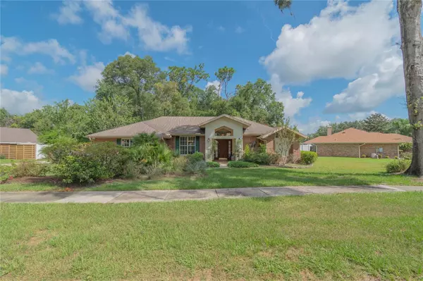 1600 KINNAN TRL, Deland, FL 32720