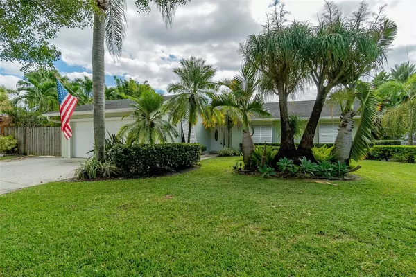 162 MARTIN CIRCLE, Royal Palm Beach, FL 33411
