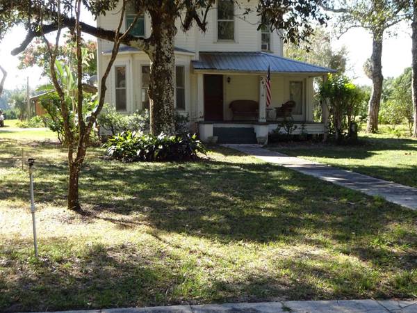 207 E 2ND AVE, Pierson, FL 32180