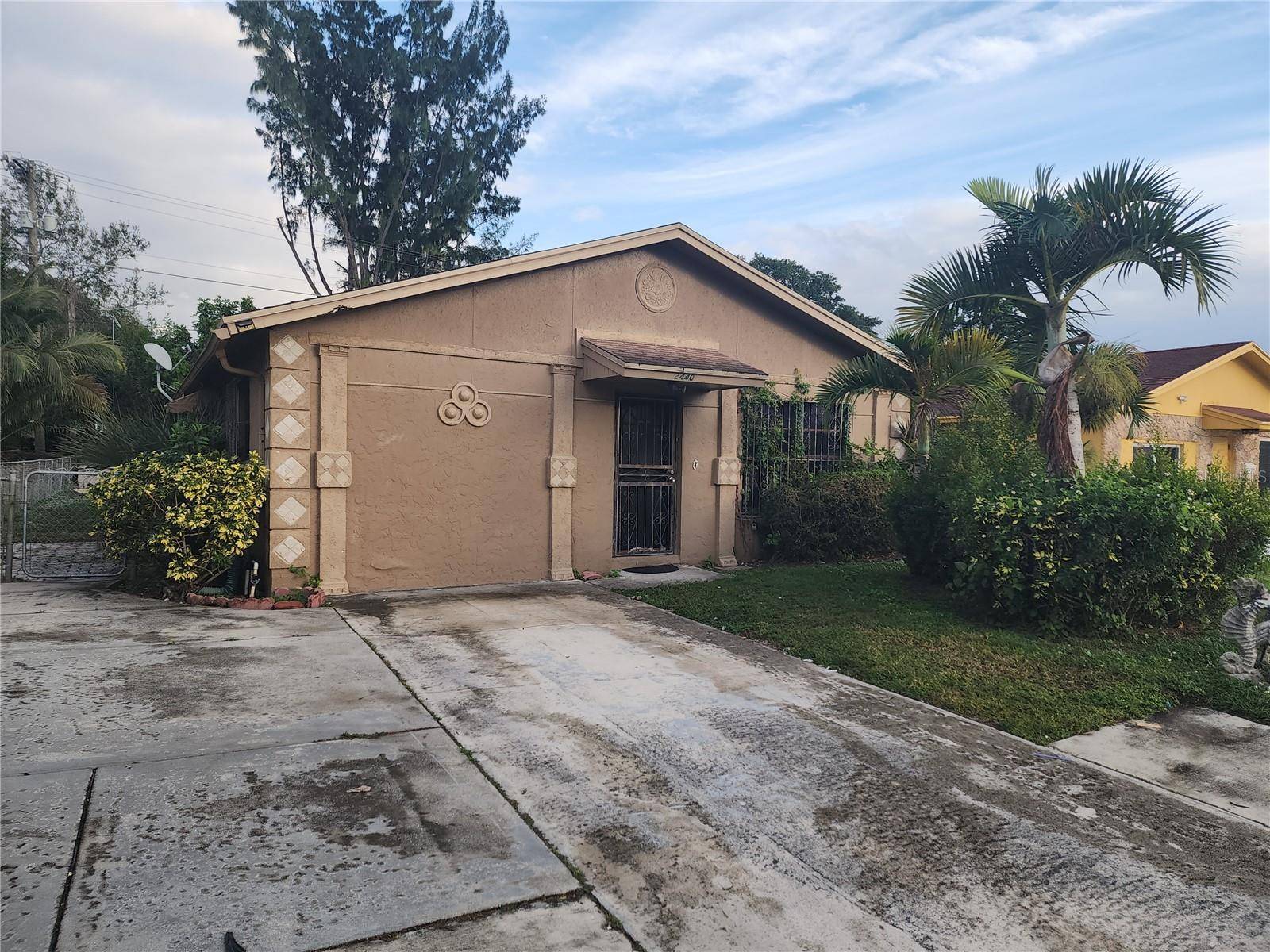 2440 R J HENDLEY AVE, Riviera Beach, FL 33404