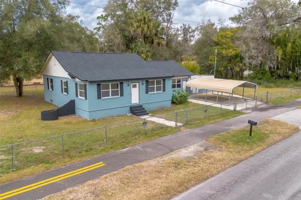 4900 GRAND AVE, De Leon Springs, FL 32130