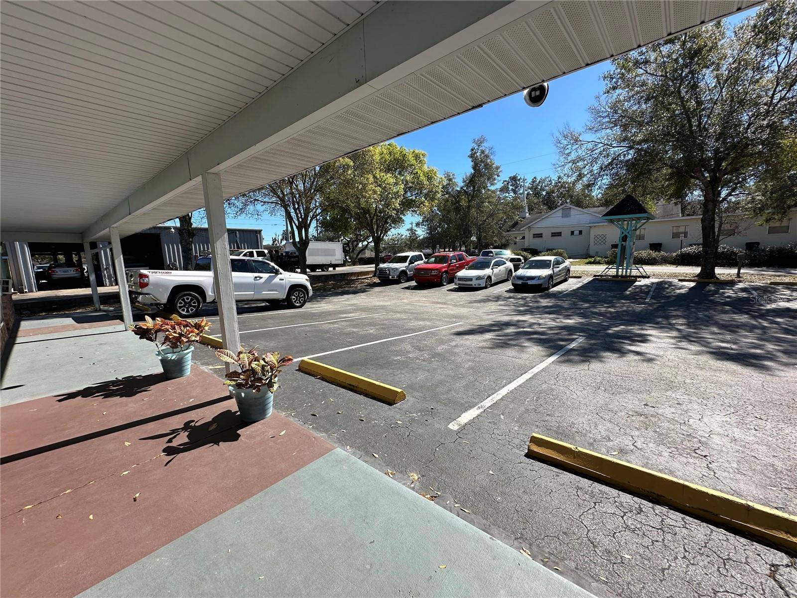 Orange City, FL 32763,105 DOGWOOD AVE