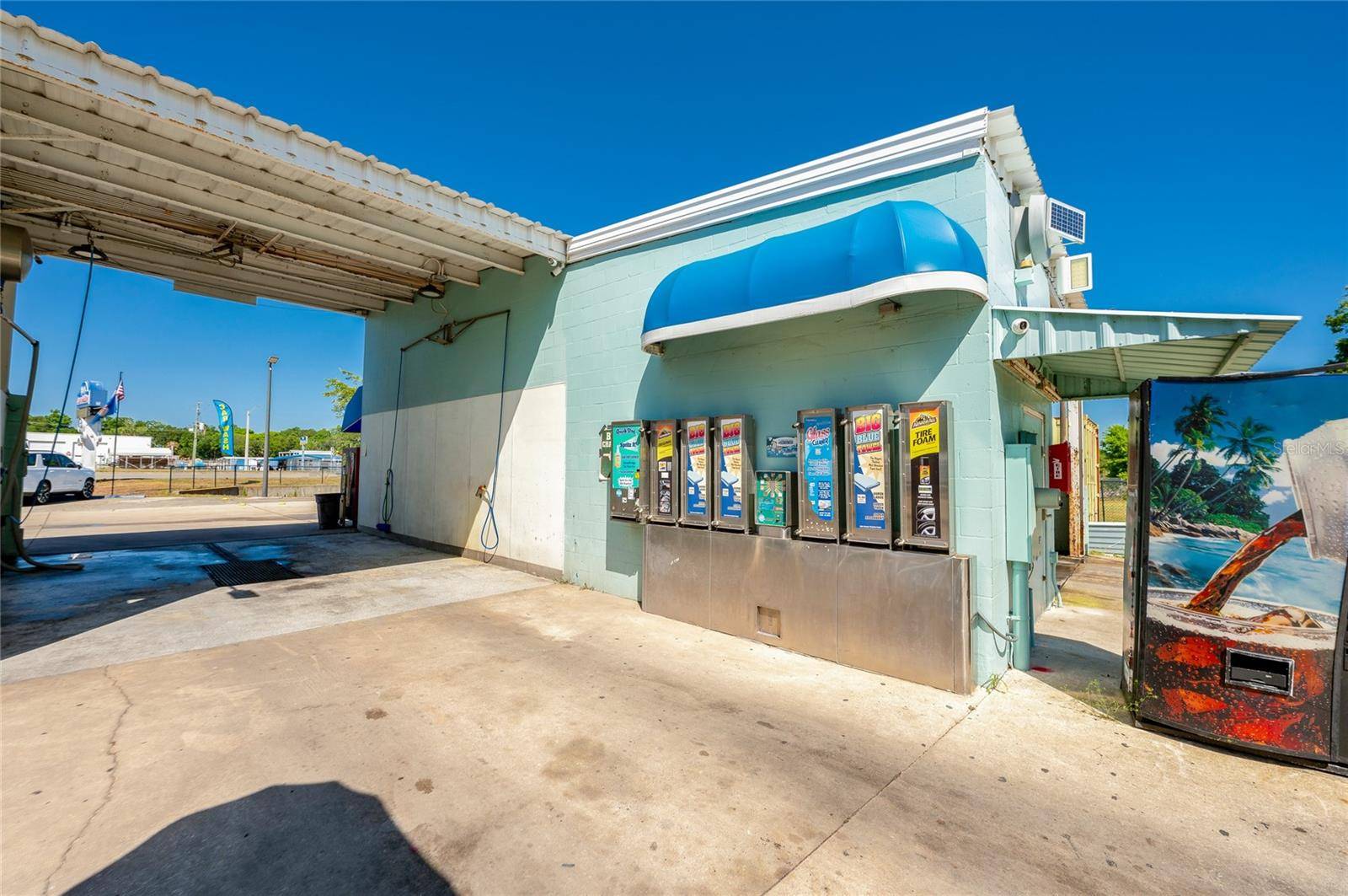 Daytona Beach, FL 32117,1451 N NOVA RD