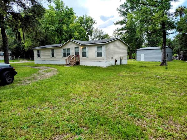 23923 RIVER RD, Astor, FL 32102