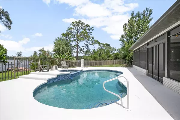 Deland, FL 32724,806 BAY TREE CIR