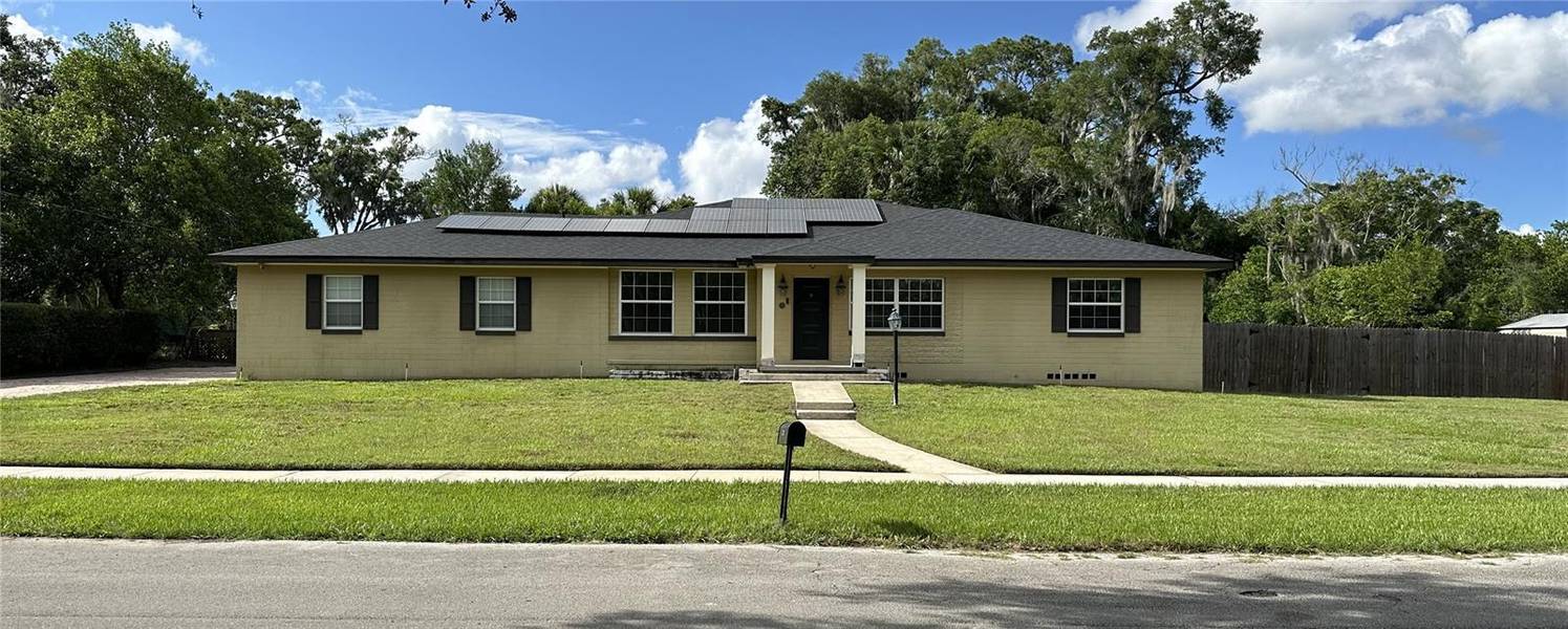 725 W HIGHLAND AVE, Deland, FL 32720