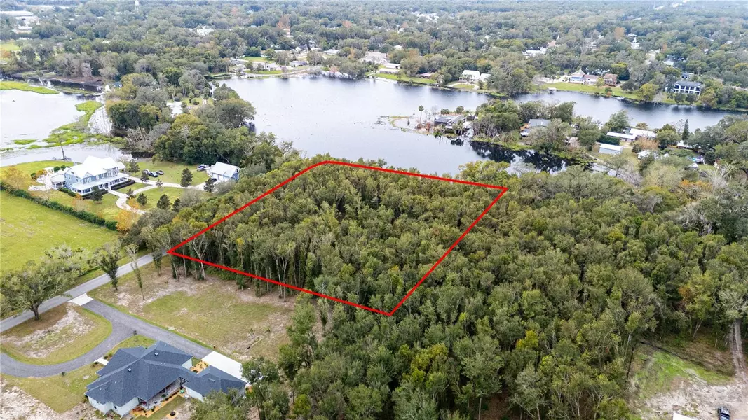 350 LEMON AVE, Lake Helen, FL 32744