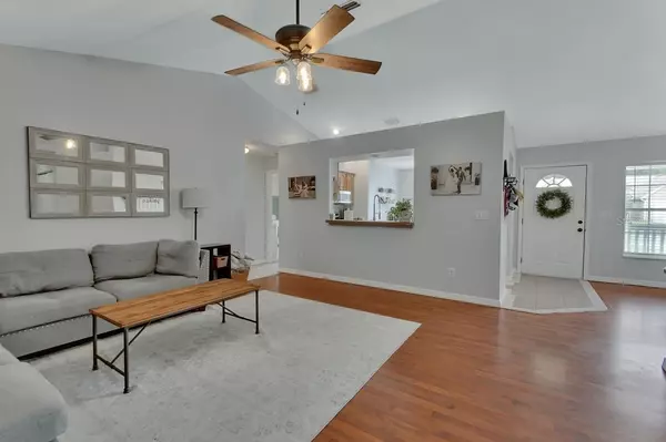 Deland, FL 32724,910 VILLAGE LAKE DR N