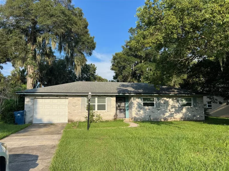 1575 S SPRING GARDEN AVE, Deland, FL 32720