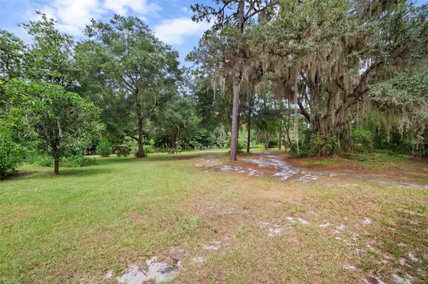 Deland, FL 32724,510 LAKE WINNEMISSETT DR