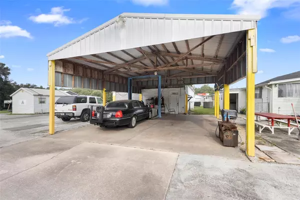 Deland, FL 32720,2490 N WOODLAND BLVD