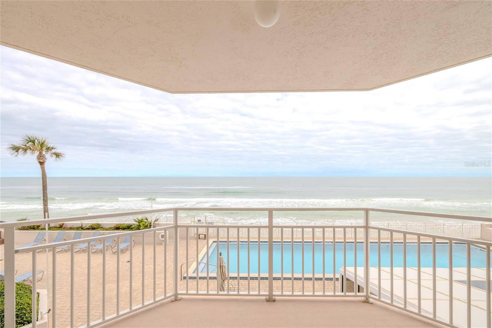 Daytona Beach Shores, FL 32118,2967 S ATLANTIC AVE #204