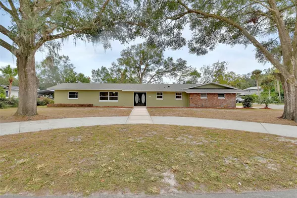 900 CRESCENT Pkwy,  Deland,  FL 32724