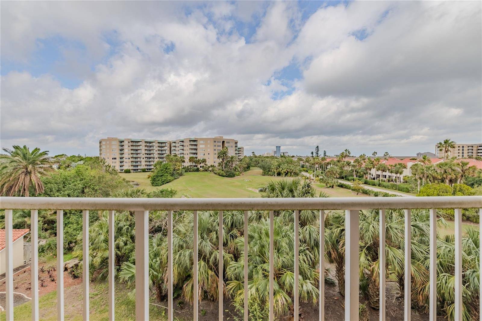 Daytona Beach Shores, FL 32118,3 OCEANS WEST BLVD #4A5