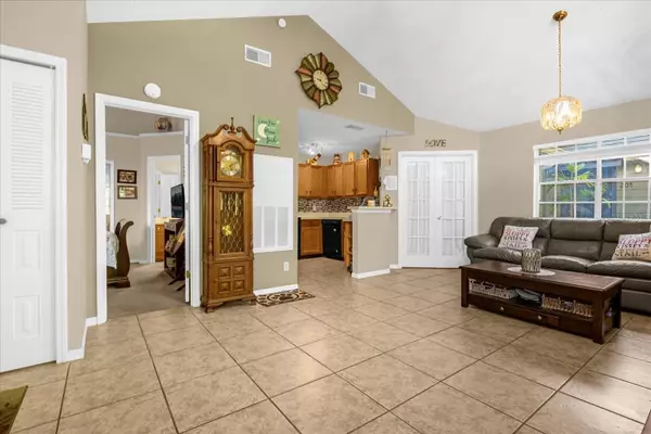 Lake Mary, FL 32746,963 HELMSLEY CT #207