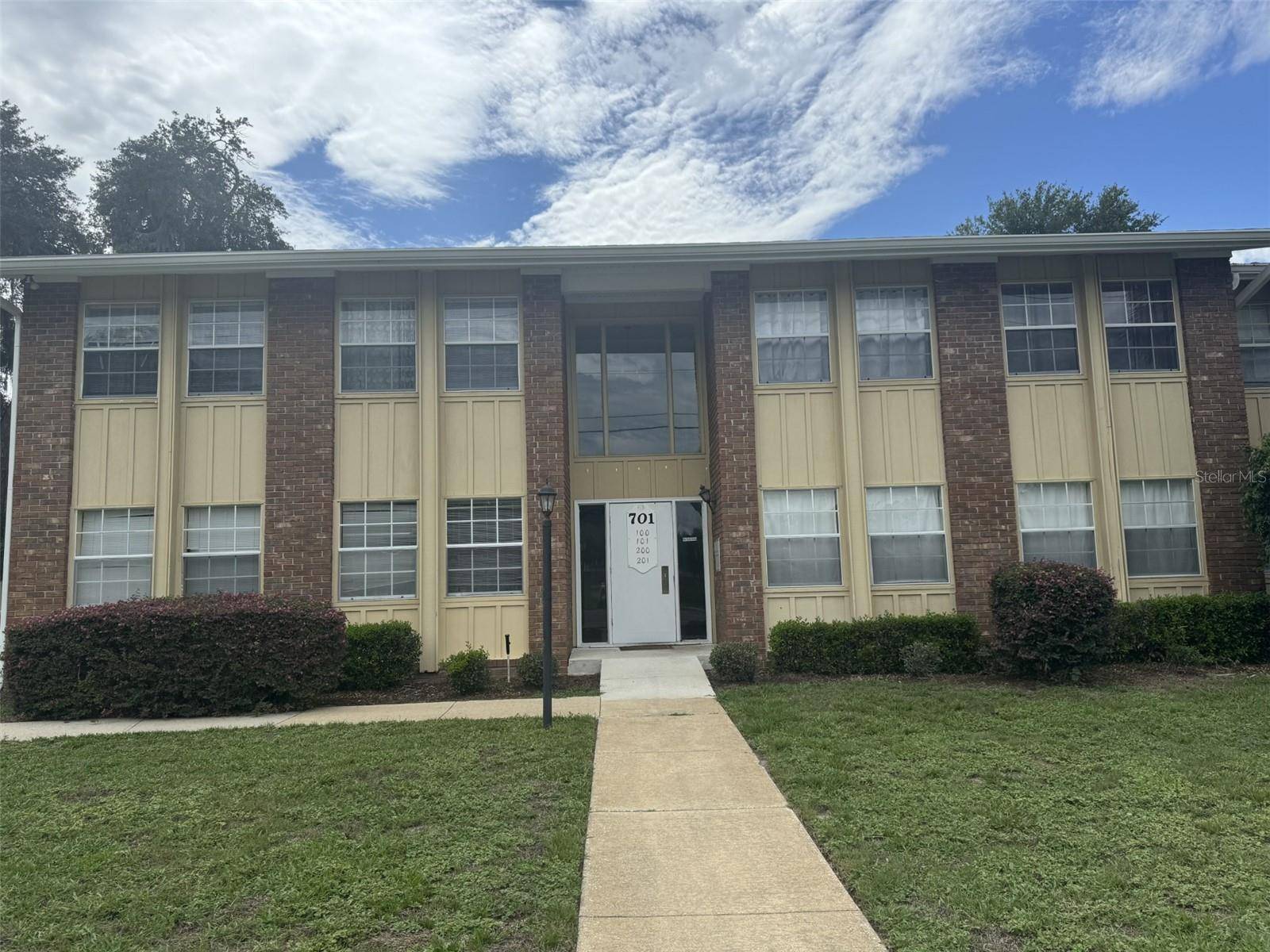 Leesburg, FL 34748,701 PERKINS ST #100