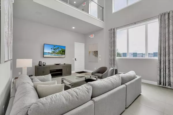 Kissimmee, FL 34747,7740 SANDY RIDGE DR #206