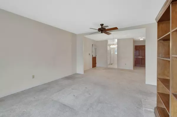 Deland, FL 32724,244 OAKLEIGH DR #200