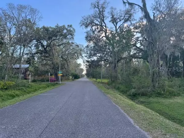 Lakeland, FL 33809,7108 EAST RD