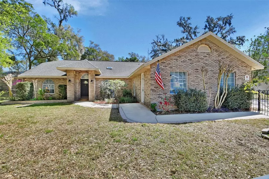 230 WHITE DOVE AVE, Orange City, FL 32763