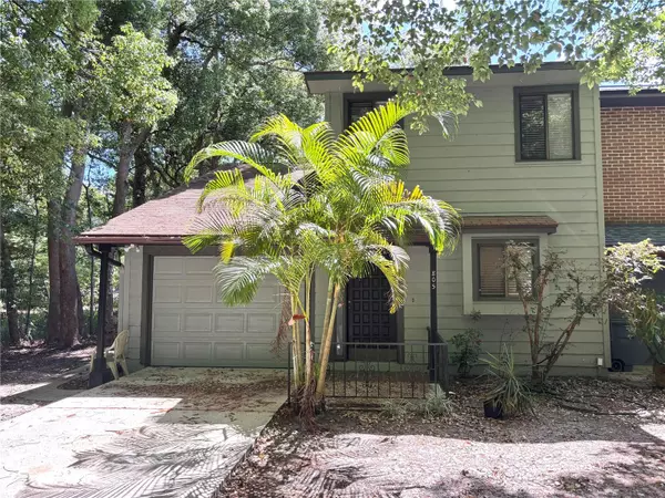 805 N CLAKE ST,  Deland,  FL 32724