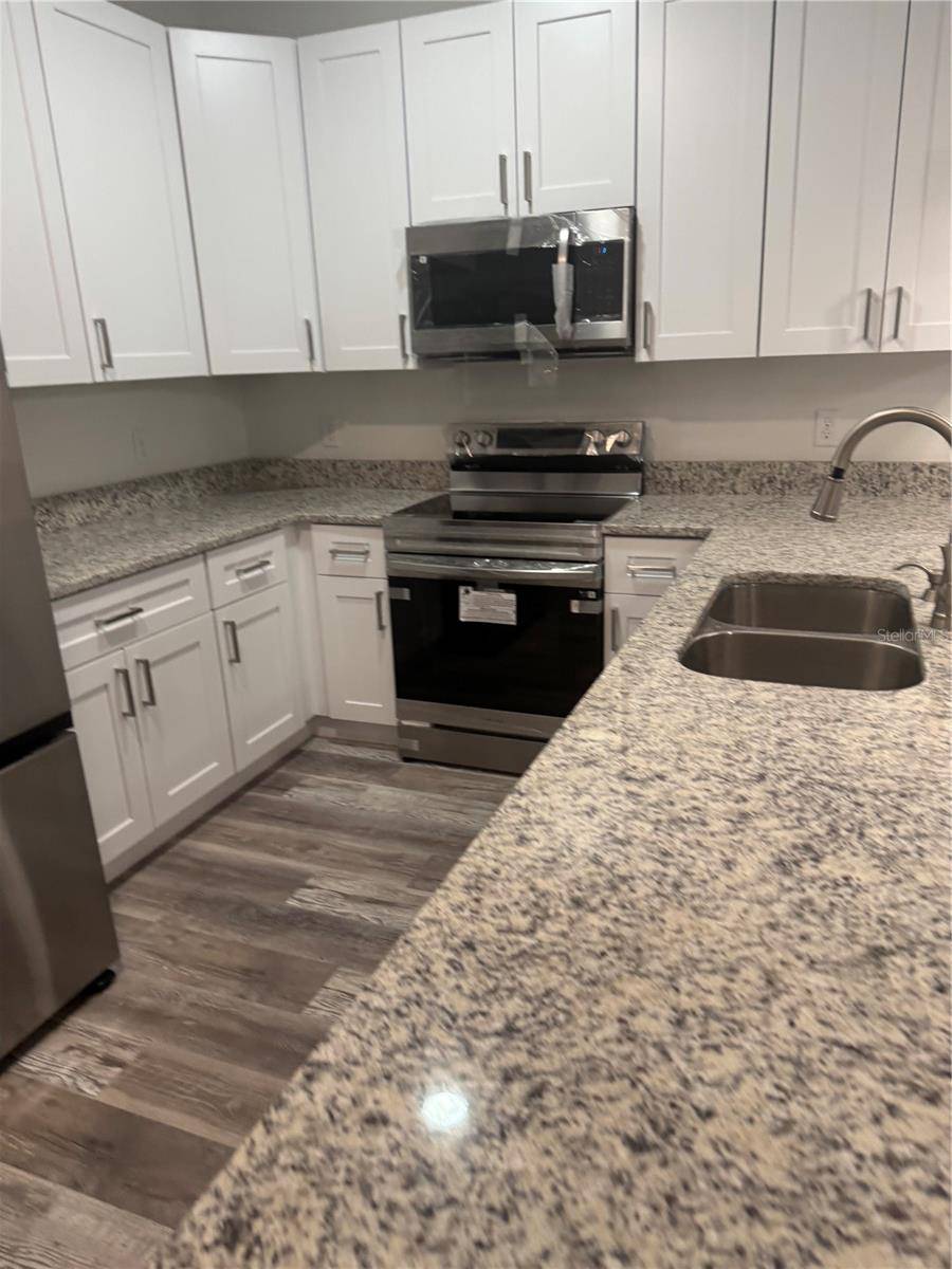 Deland, FL 32720,926 CLOVER ST