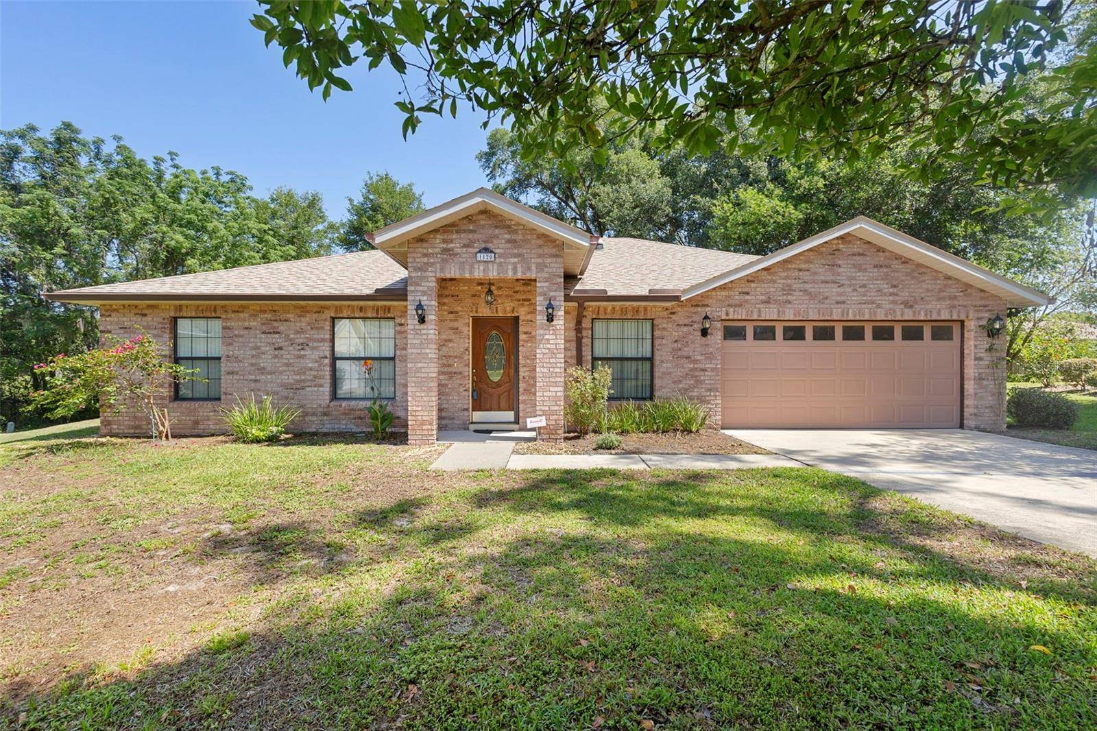 1120 W GLEN FALLS RD, Deland, FL 32720