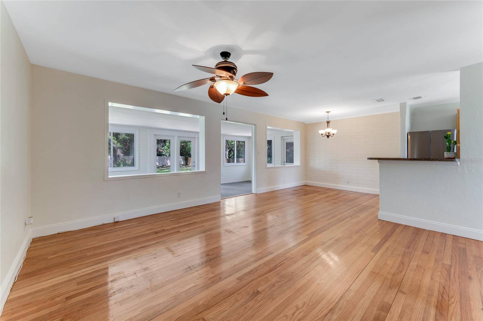 Ormond Beach, FL 32174,556 N BEACH ST