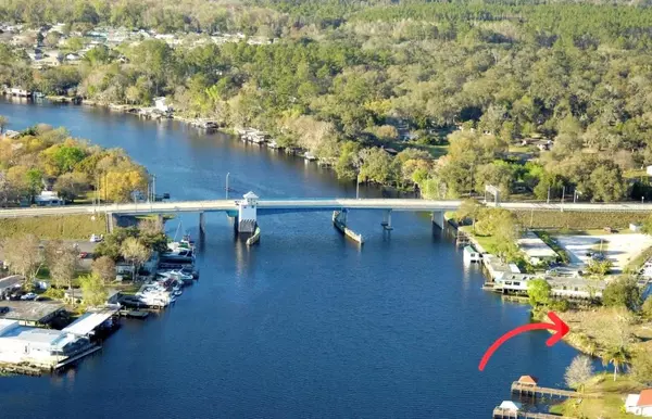 Astor, FL 32102,1570 RIVEREDGE CT