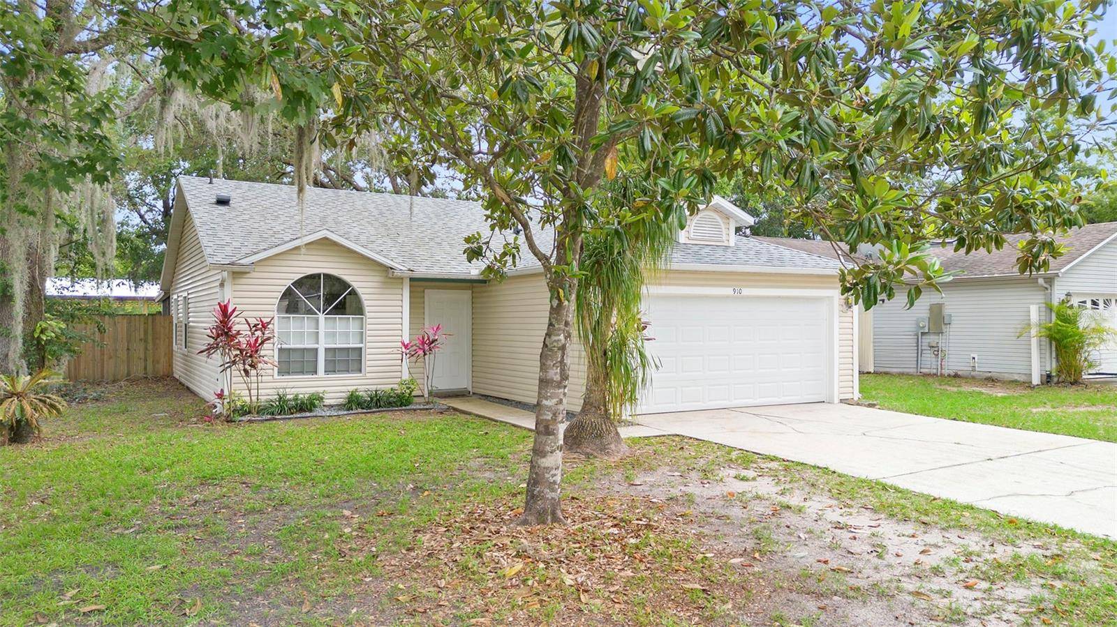 910 SHEELER OAKS DR, Apopka, FL 32703