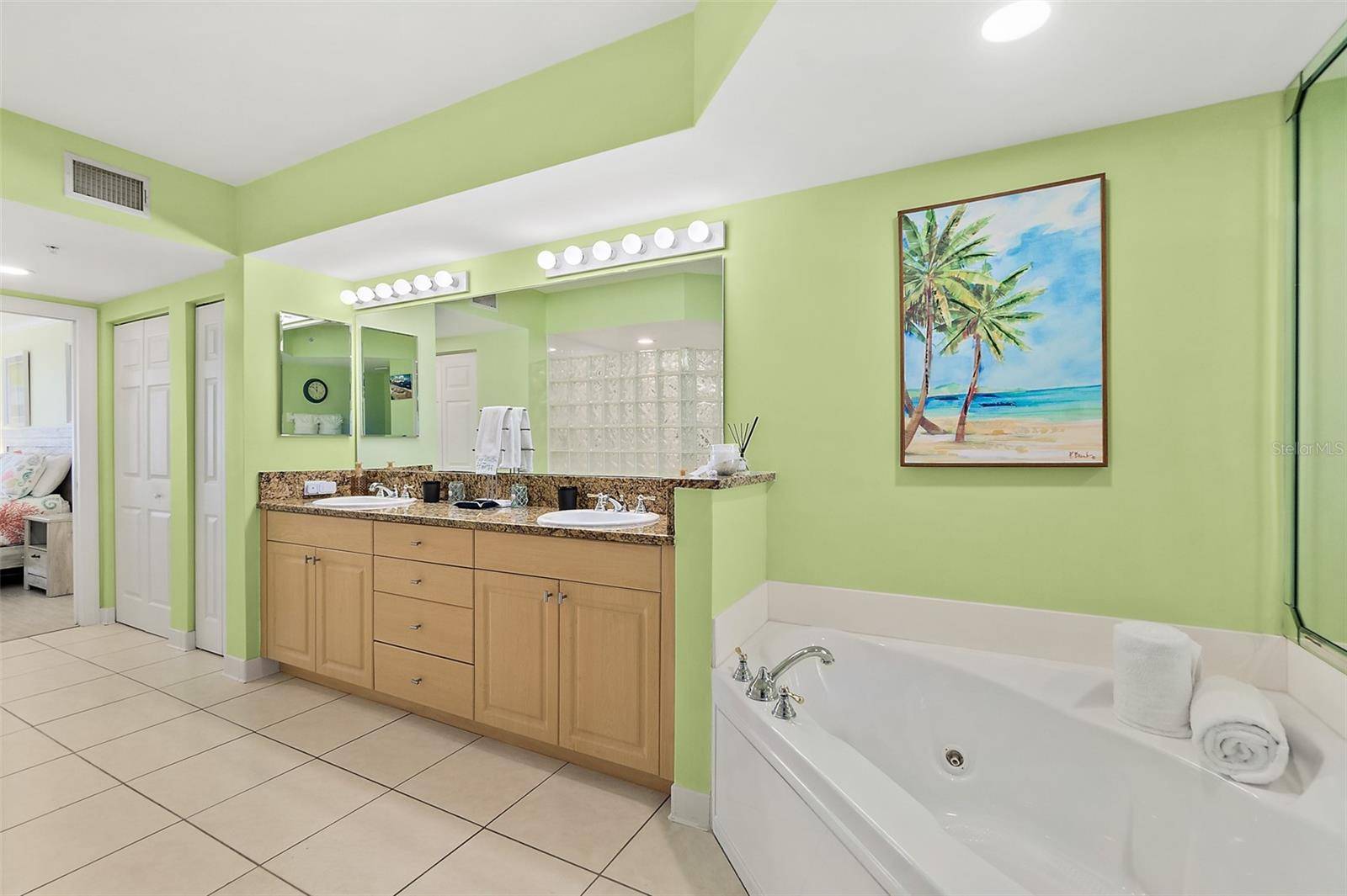Daytona Beach Shores, FL 32118,3315 S ATLANTIC AVE #1406