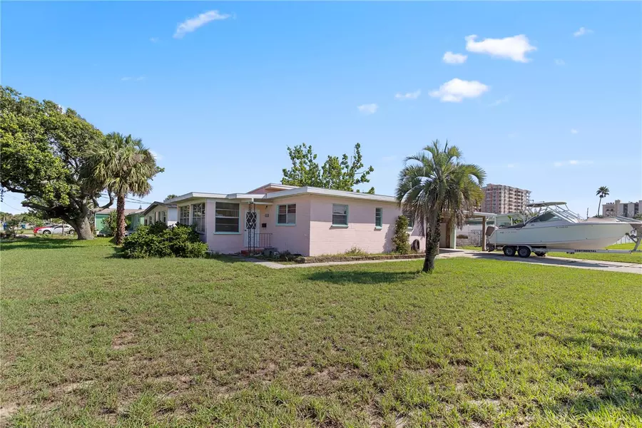 3267 S PENINSULA DR, Daytona Beach, FL 32118