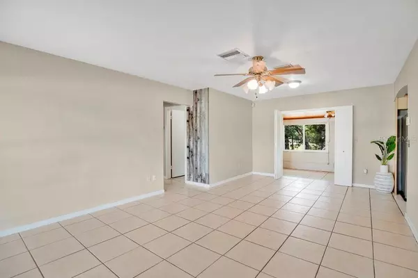 Deltona, FL 32725,1610 BRADY DR