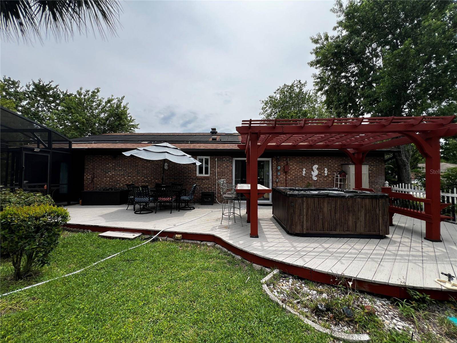 Daytona Beach, FL 32119,180 PINE GROVE CT