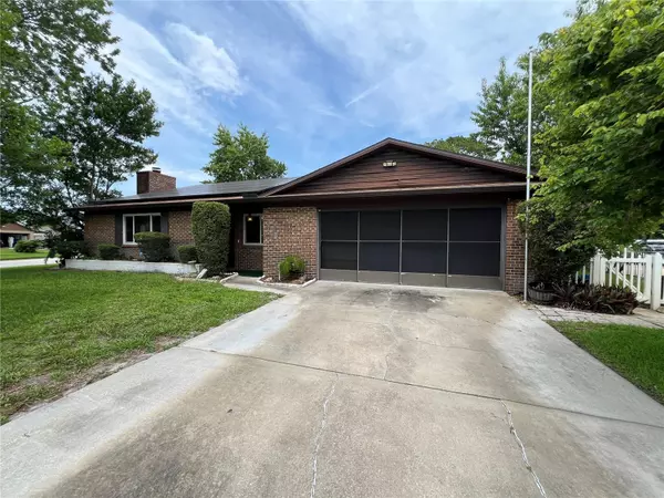 180 PINE GROVE CT, Daytona Beach, FL 32119