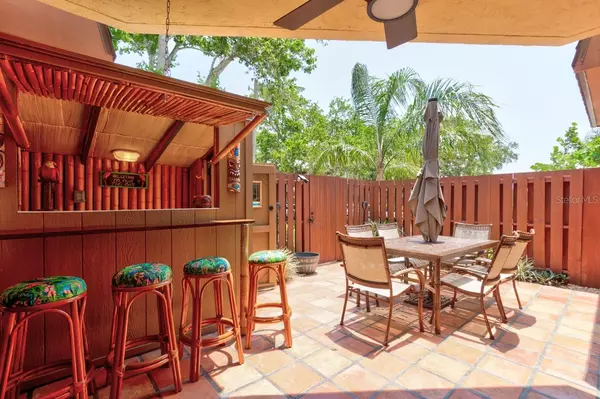 New Smyrna Beach, FL 32169,122 CEDAR DUNES DR