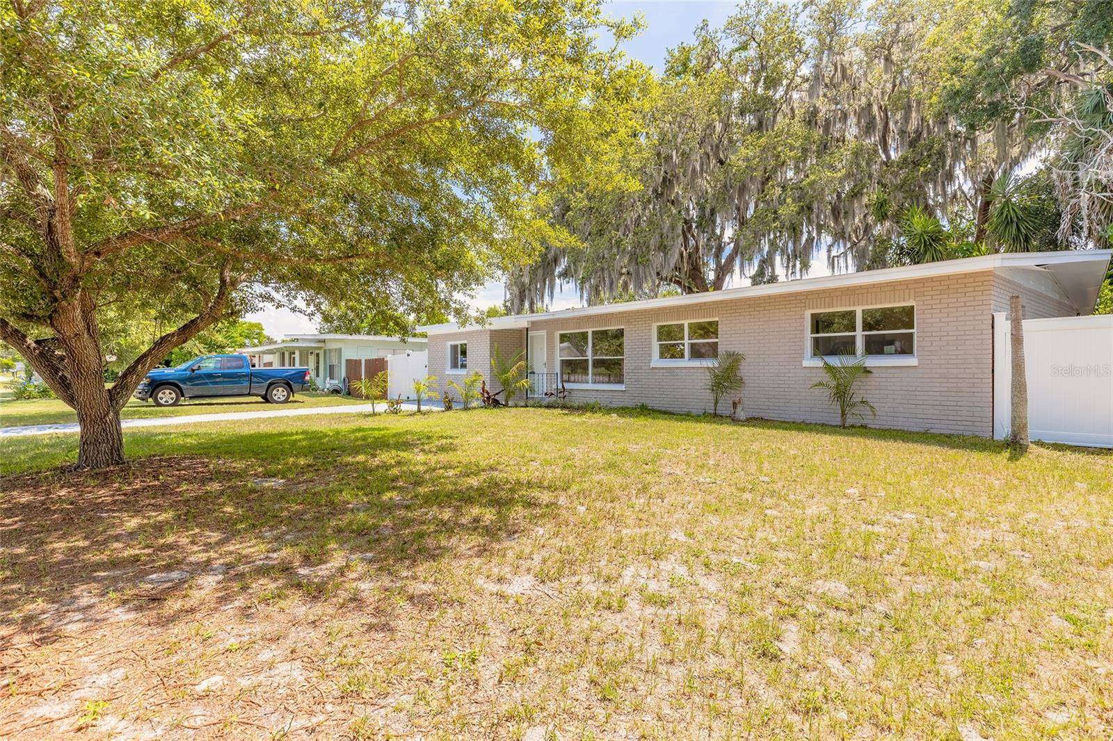 Sanford, FL 32773,118 N SUNLAND DR