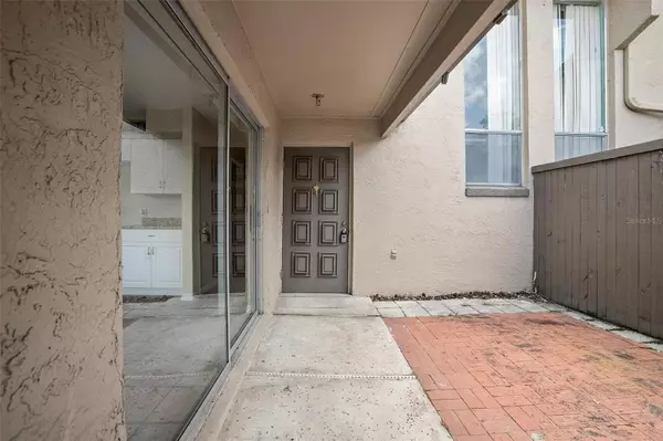 Altamonte Springs, FL 32701,550 WINDMEADOWS ST #550