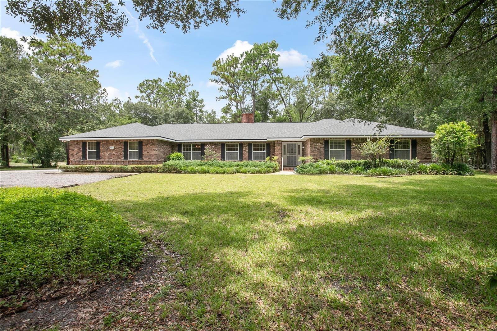 4525 S TOMOKA DR, De Leon Springs, FL 32130