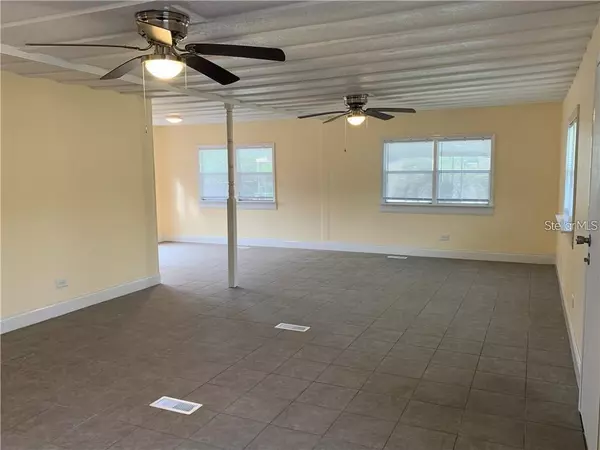 Astor, FL 32102,21818 VIRGINIA DR