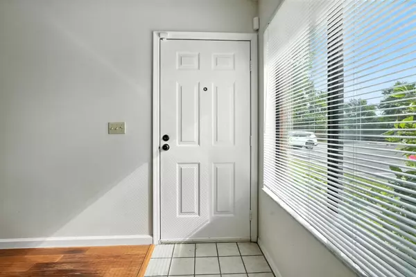 Daytona Beach, FL 32117,1512 HERITAGE LN