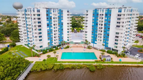 Daytona Beach, FL 32118,235 N HALIFAX AVE #702