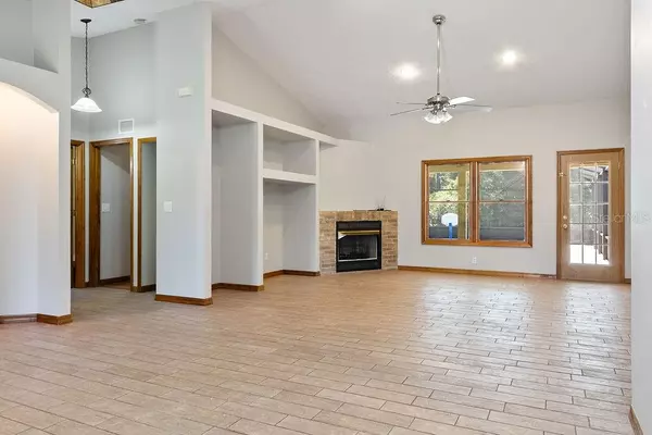 Orange City, FL 32763,1590 1ST ST