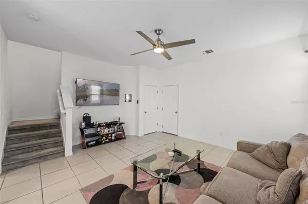 Apopka, FL 32703,978 E 10TH ST