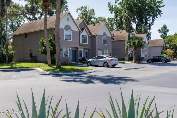 3960 OAK TRAIL RUN #2202, Port Orange, FL 32127