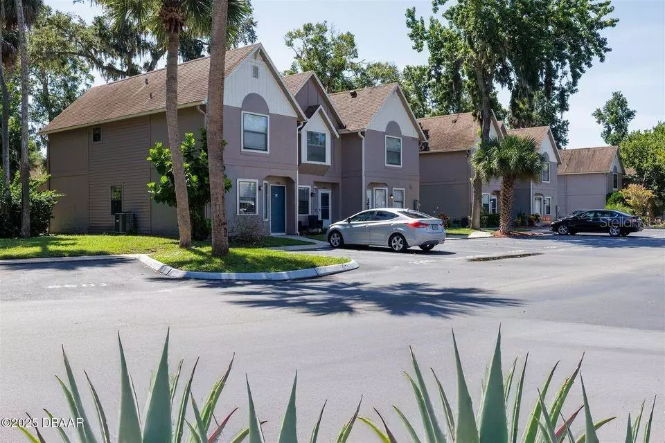 Port Orange, FL 32127,3960 OAK TRAIL RUN #2202