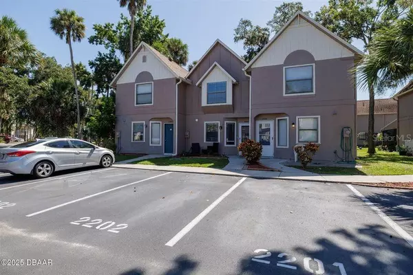 Port Orange, FL 32127,3960 OAK TRAIL RUN #2202