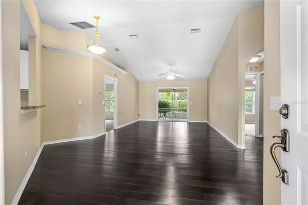 South Daytona, FL 32119,633 CLAIRMONT LN