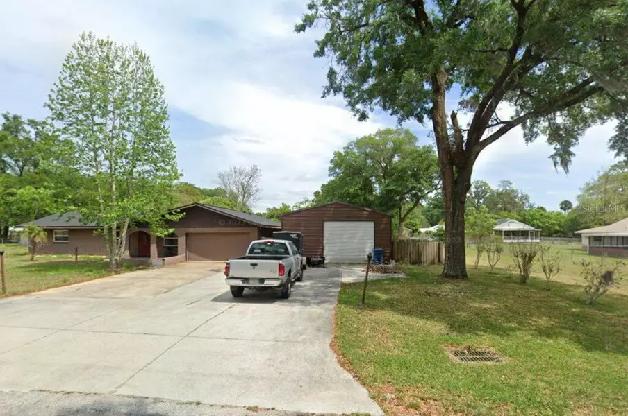 1675 N CLARA AVE, Deland, FL 32720