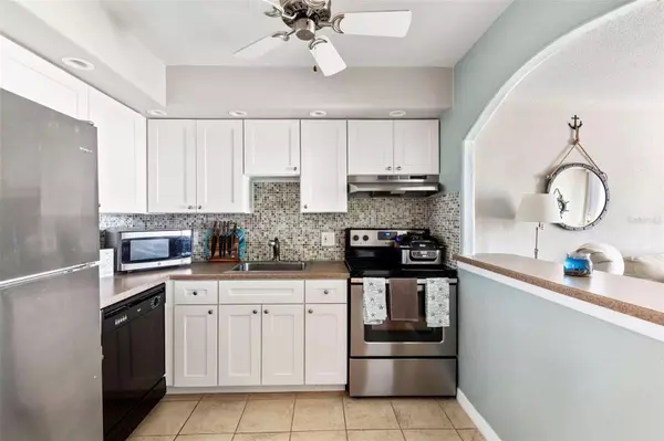 Daytona Beach, FL 32118,935 N HALIFAX AVE #110